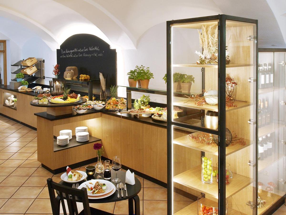 Hotel Restaurant Zum Goldenen Anker Mit Hallenbad & Wellnessbereich Windorf  Bagian luar foto