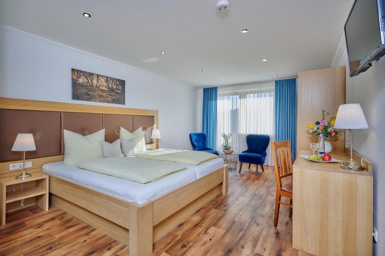 Hotel Restaurant Zum Goldenen Anker Mit Hallenbad & Wellnessbereich Windorf  Bagian luar foto