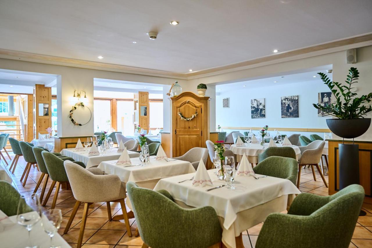 Hotel Restaurant Zum Goldenen Anker Mit Hallenbad & Wellnessbereich Windorf  Bagian luar foto