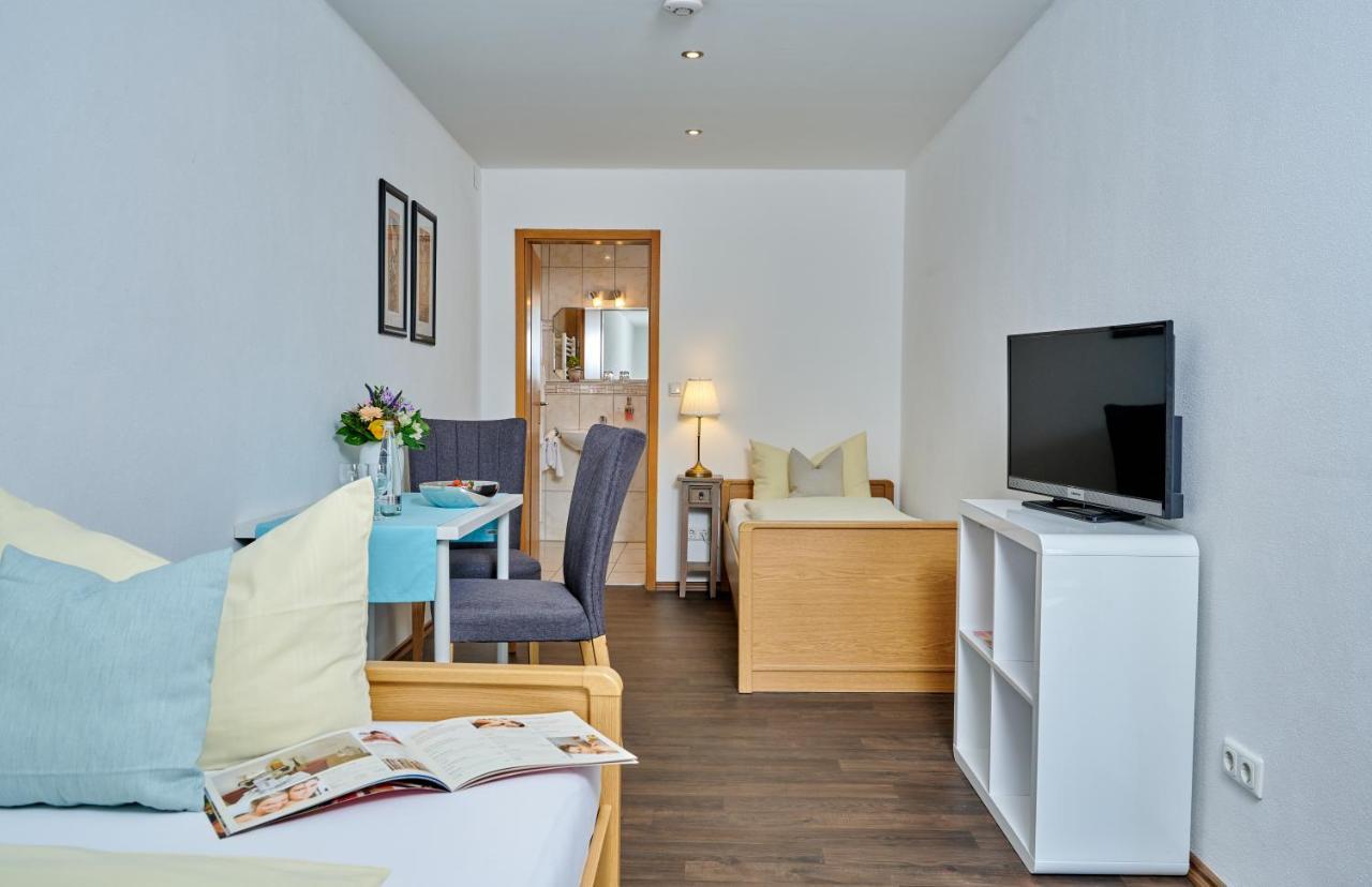 Hotel Restaurant Zum Goldenen Anker Mit Hallenbad & Wellnessbereich Windorf  Bagian luar foto