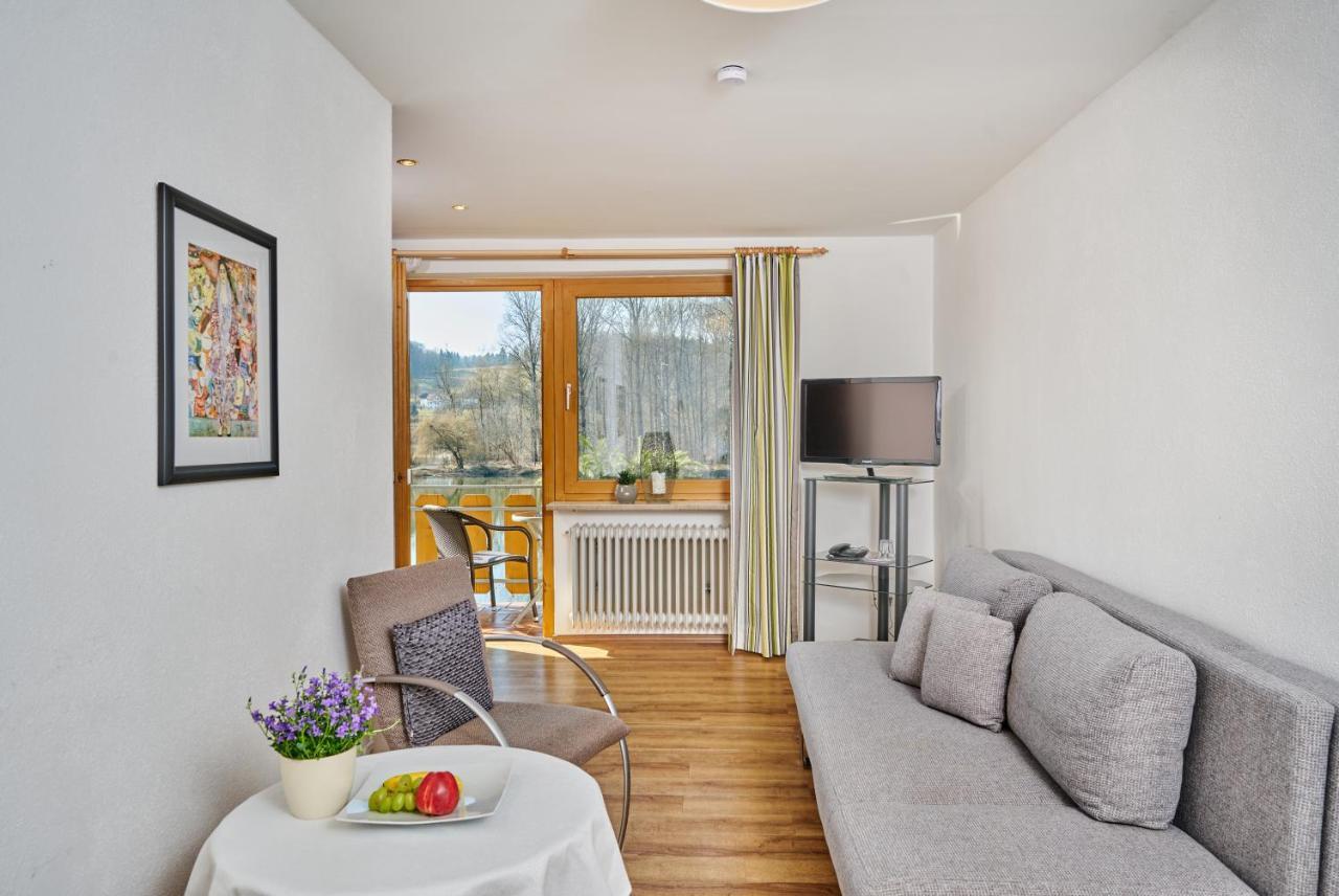 Hotel Restaurant Zum Goldenen Anker Mit Hallenbad & Wellnessbereich Windorf  Bagian luar foto