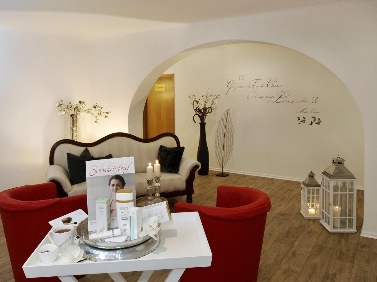 Hotel Restaurant Zum Goldenen Anker Mit Hallenbad & Wellnessbereich Windorf  Bagian luar foto